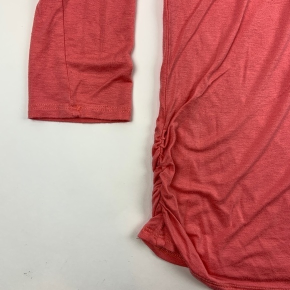 Love Blind Shirt Womens Small Round Neck Quarter Sleeve Scrunched Sides Pink - Picture 4 of 7